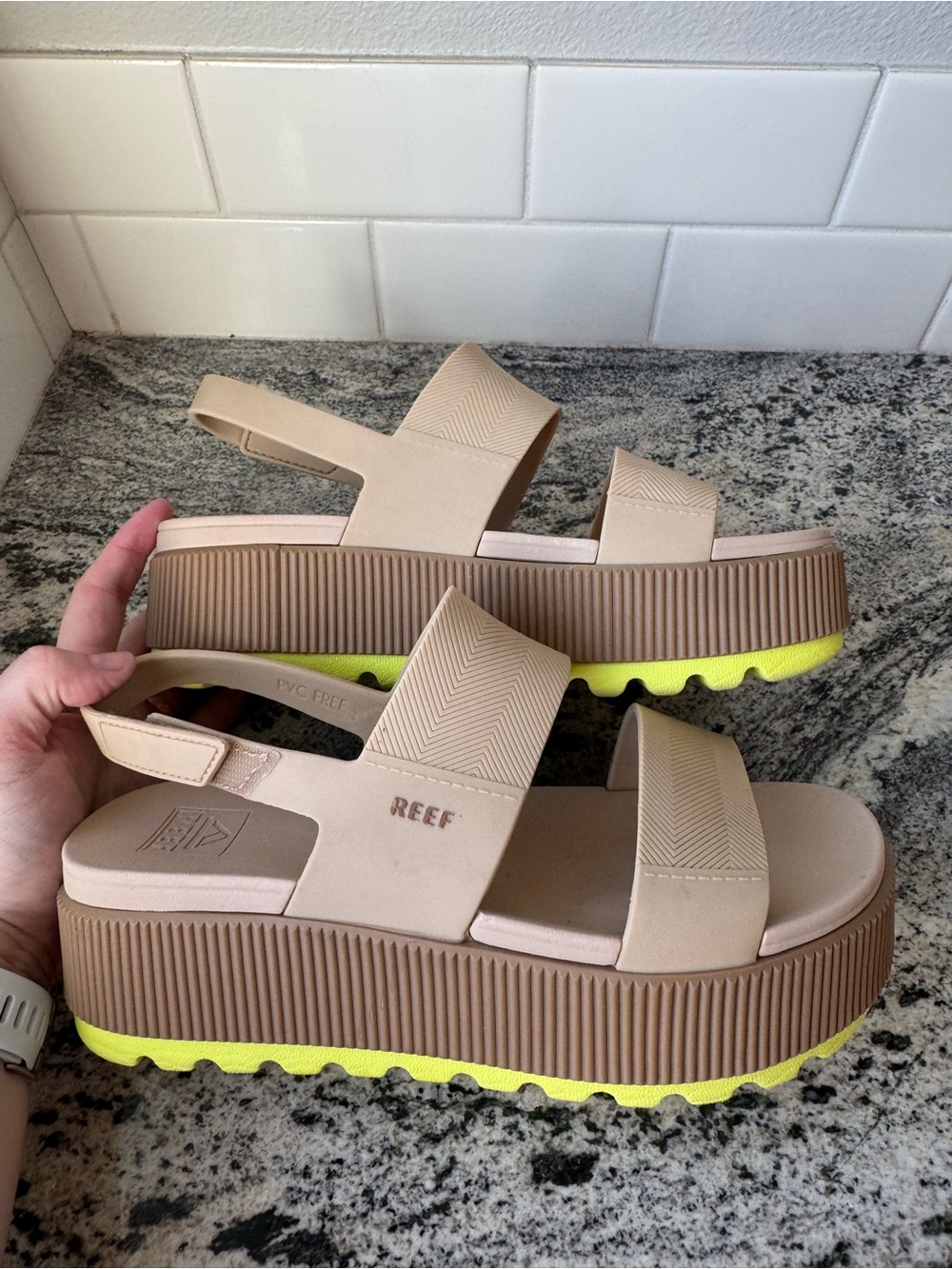 Reef Water Vista Higher Platform Sandals Beige/Neon Lime. Size 8. EUC - Picture 6 of 6